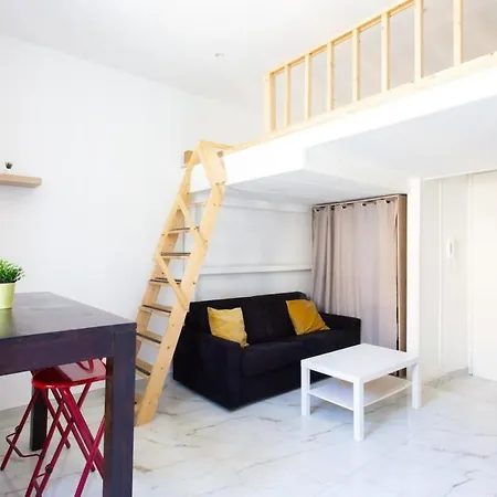 Apartment Contemporary Mezzanine Studio With Furnished Balcony *